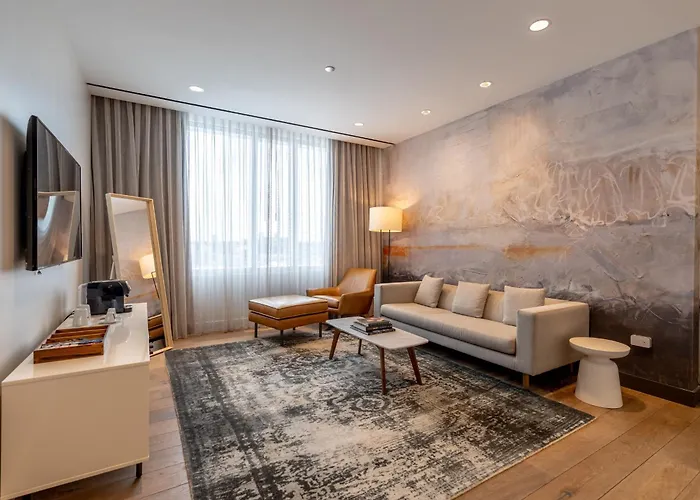 The & Athletic Club At Midtown Resort Chicago