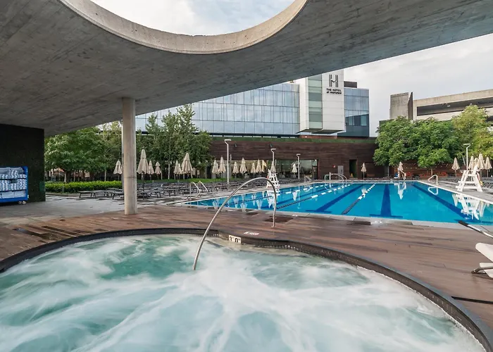 Resort The & Athletic Club At Midtown