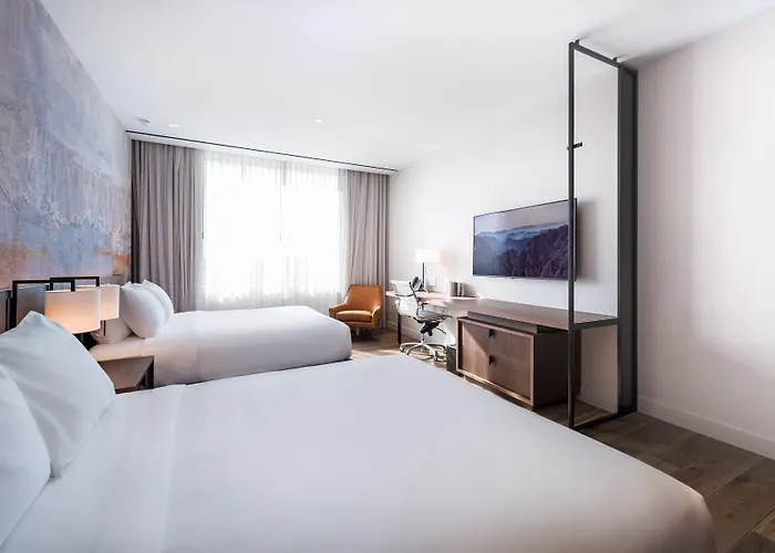 The & Athletic Club At Midtown 4* Chicago