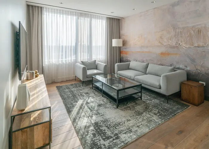 The & Athletic Club At Midtown 4*