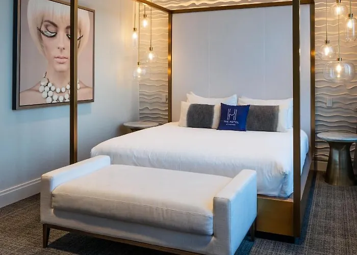 Resort The & Athletic Club At Midtown Chicago